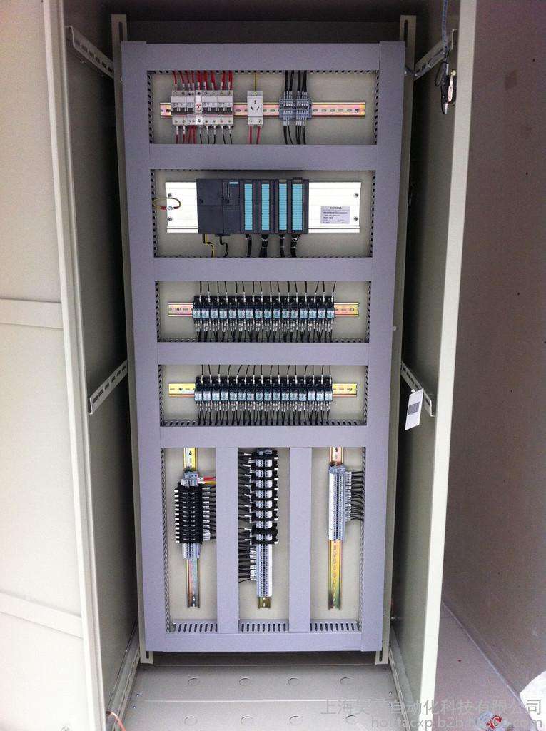 PLC柜体